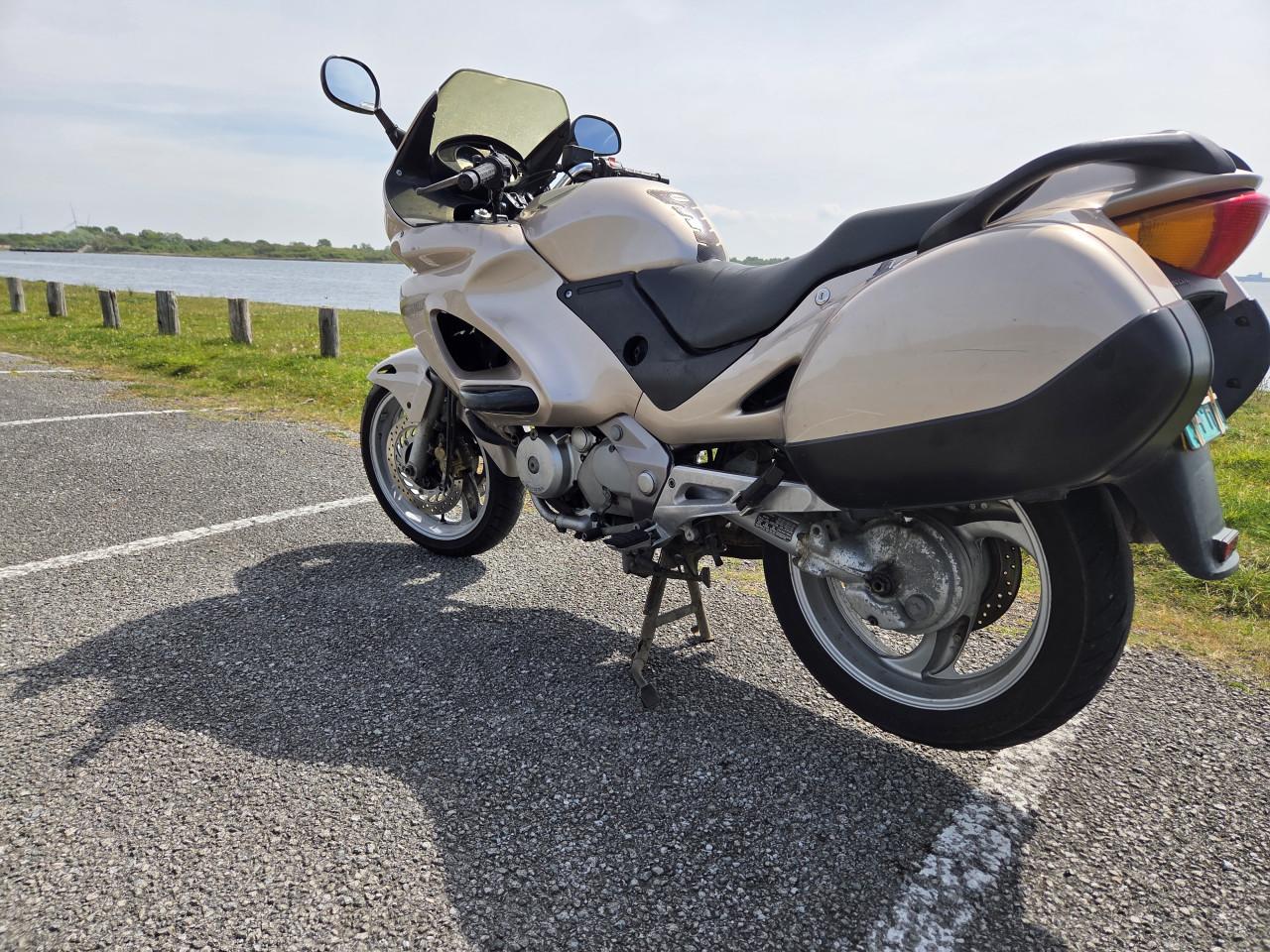 Honda NT650V Deauville