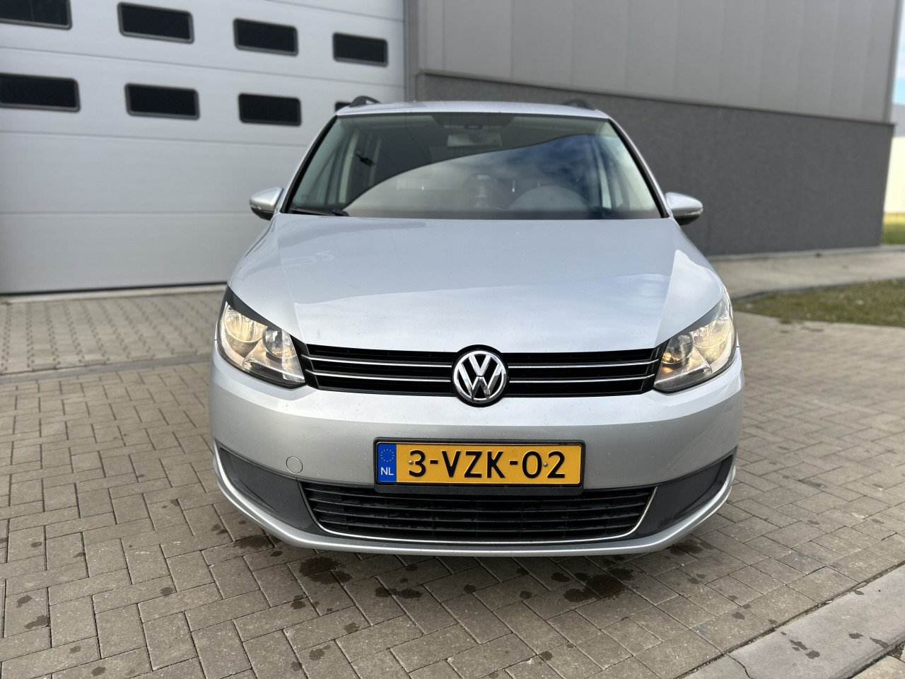 Volkswagen Touran 1.6 TDI Comfort/APK/DSG/GRIJS KENTEKEN/
