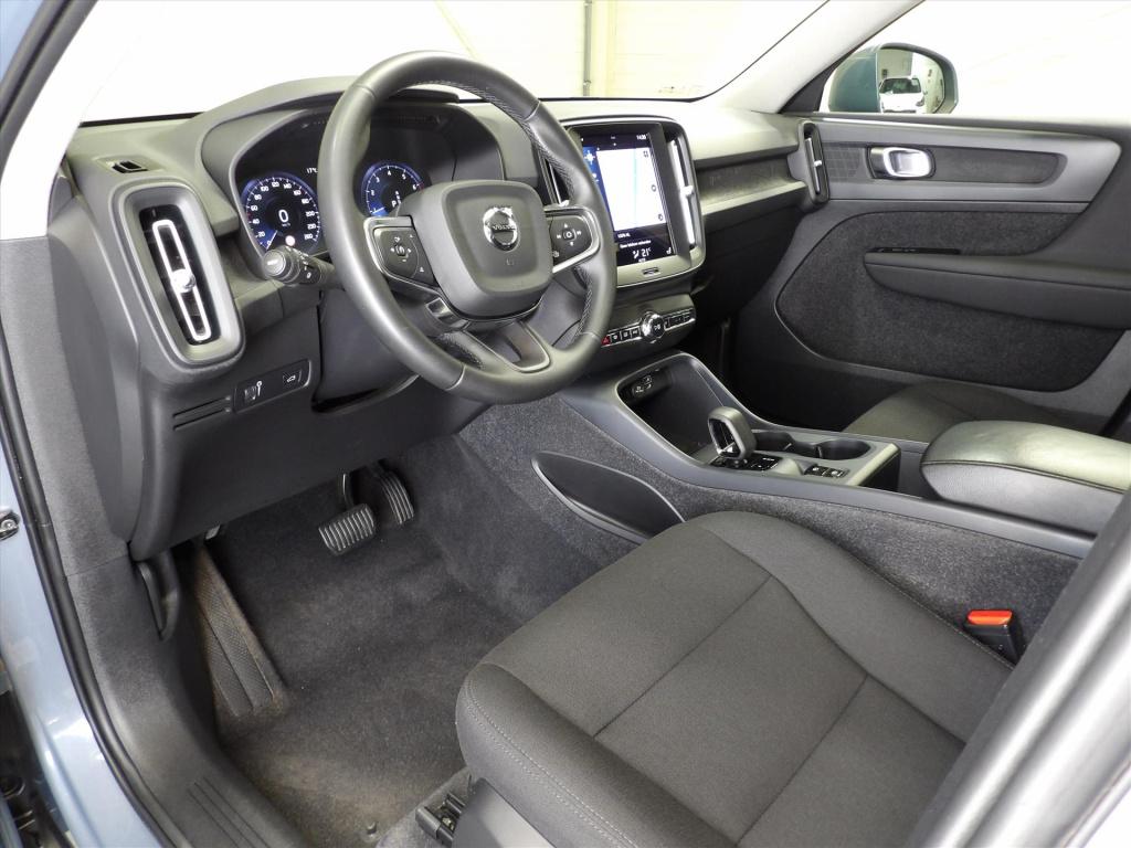 Volvo XC40 t3 163pk geartronic momentum core