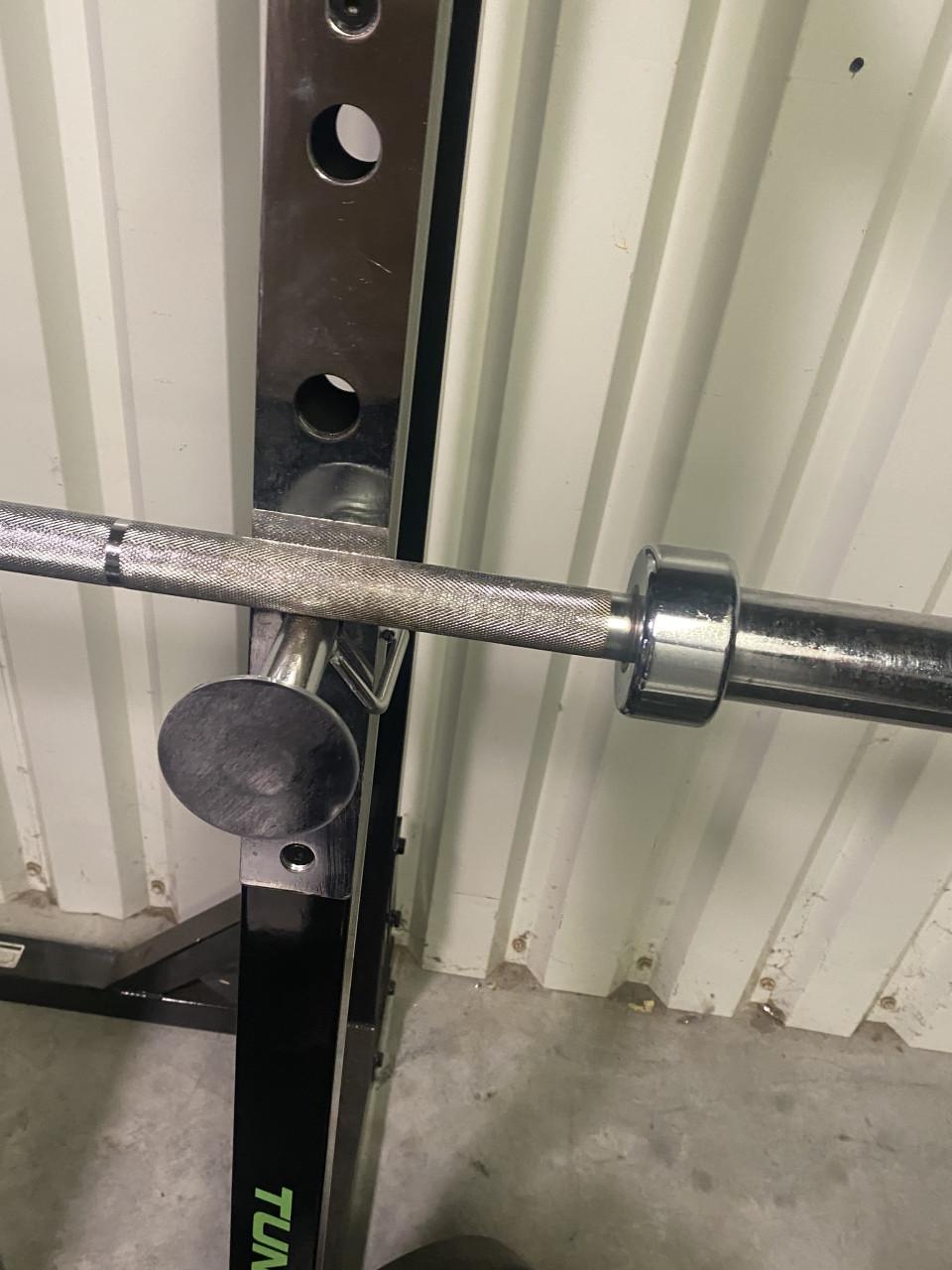 Compleet SQUAT-RACK met bar/plates en bankje