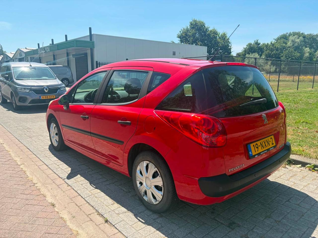 Peugeot 207 SW 1.4 XR Airco PDC CCT 2011 jaar apk