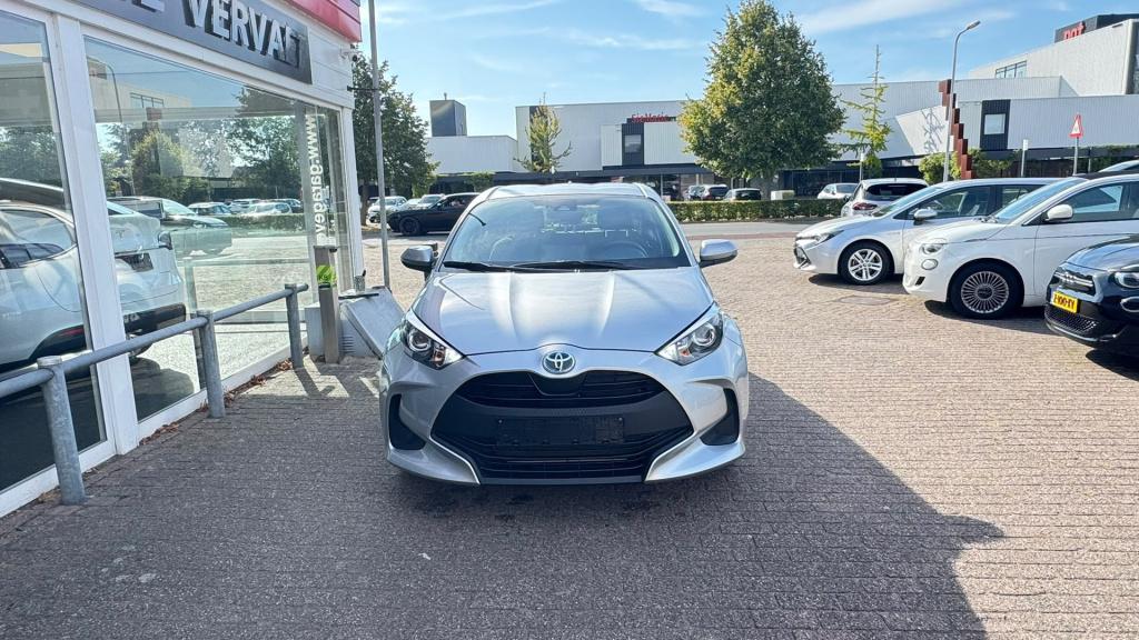 Toyota Yaris 1.5 hybrid 115 active
