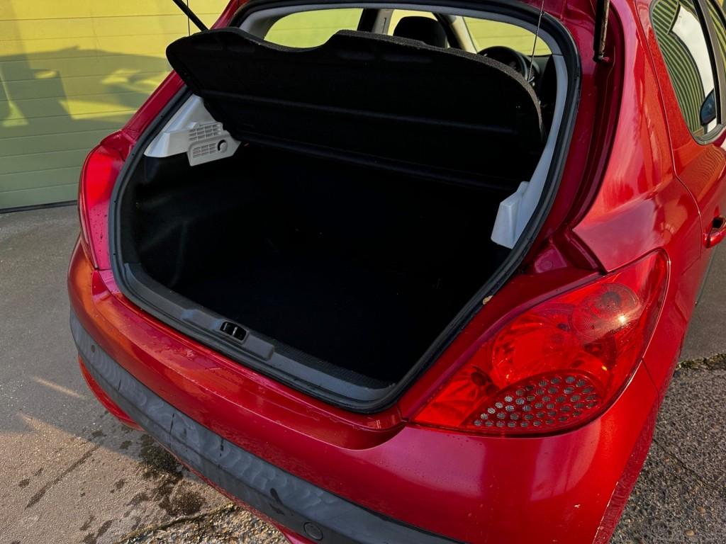 Peugeot 207 1.4 vti xr