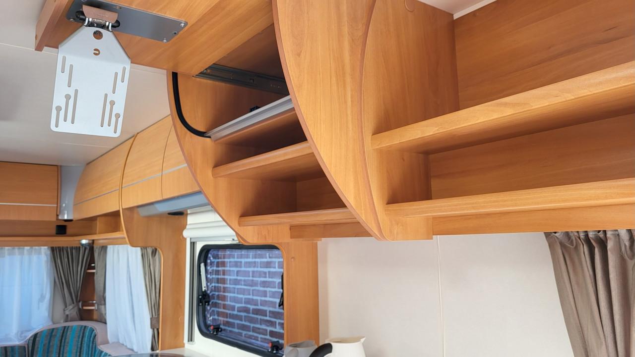 Caravan Homestar Racer 45 UTF, in zeer goede staat; bed 215×145cm!