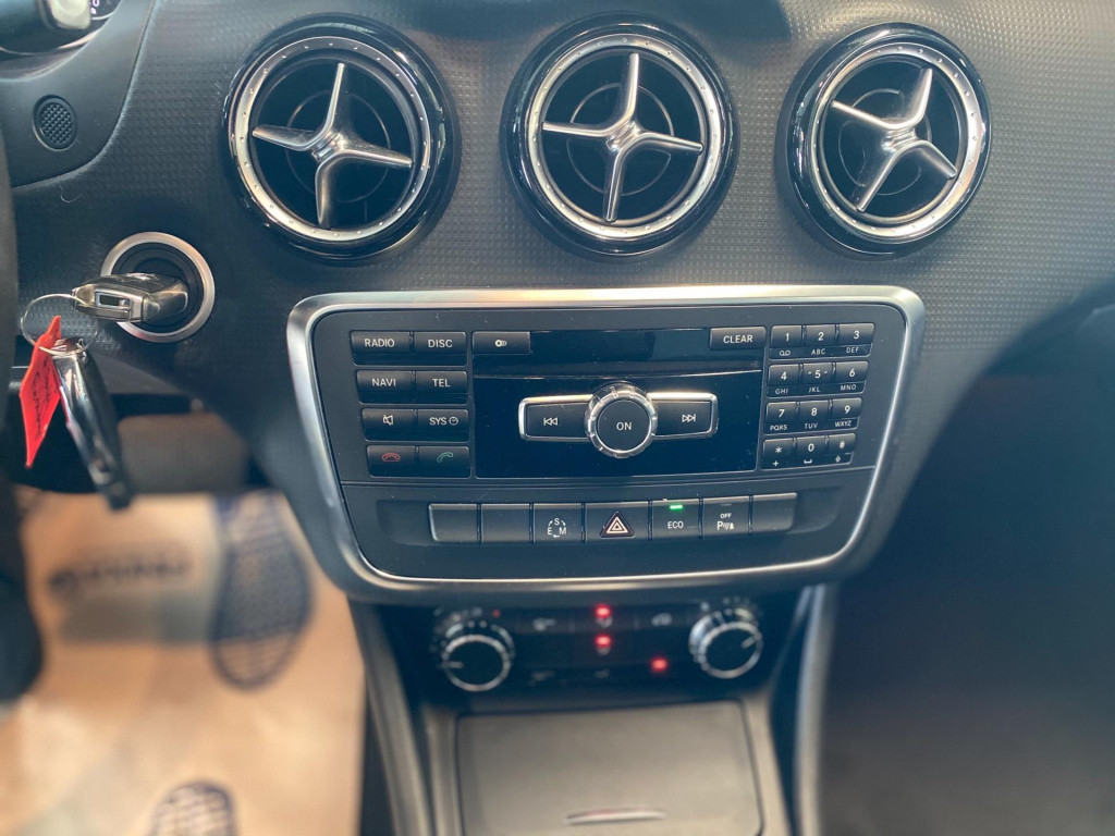 Mercedes-Benz A-Klasse 180 ambition style automaat , afneembare trekhaak