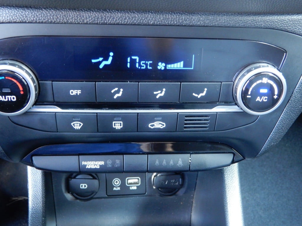 Hyundai I 20 1.0 t-gdi comfort | nl auto | navi | twotone | lm velgen |