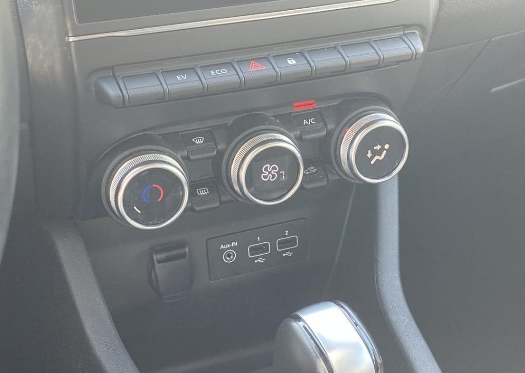 Renault Clio 1.6 e-tech hybrid 140 business zen