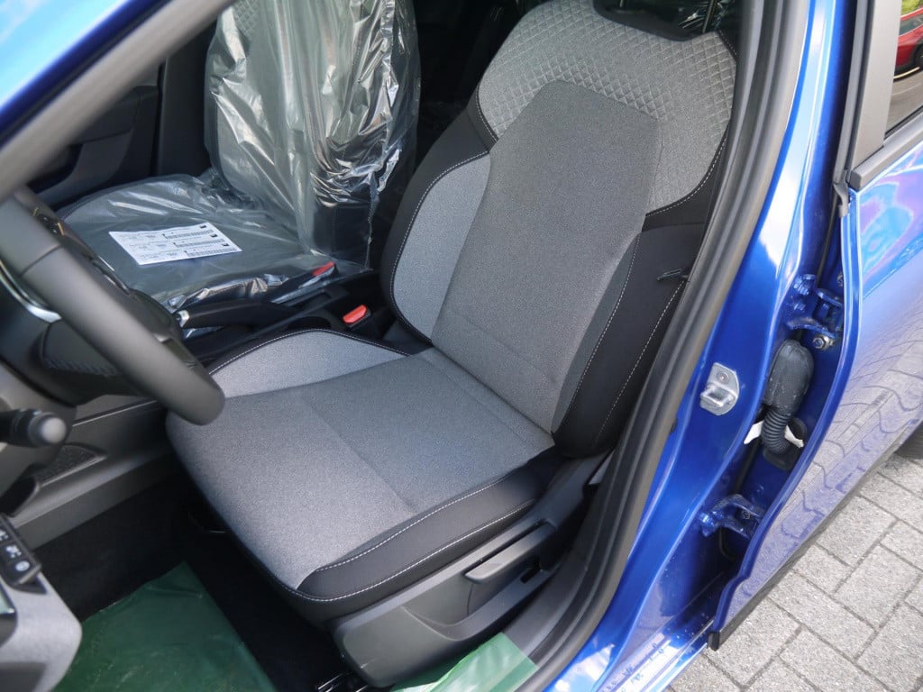 Mitsubishi Colt 1.6 hev intense