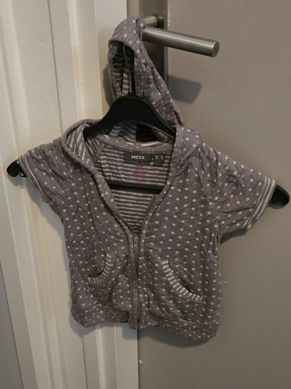 Grijs kindervestje met korte mouwen van het merk Mexx