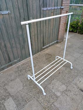 2 x Kledingrekken