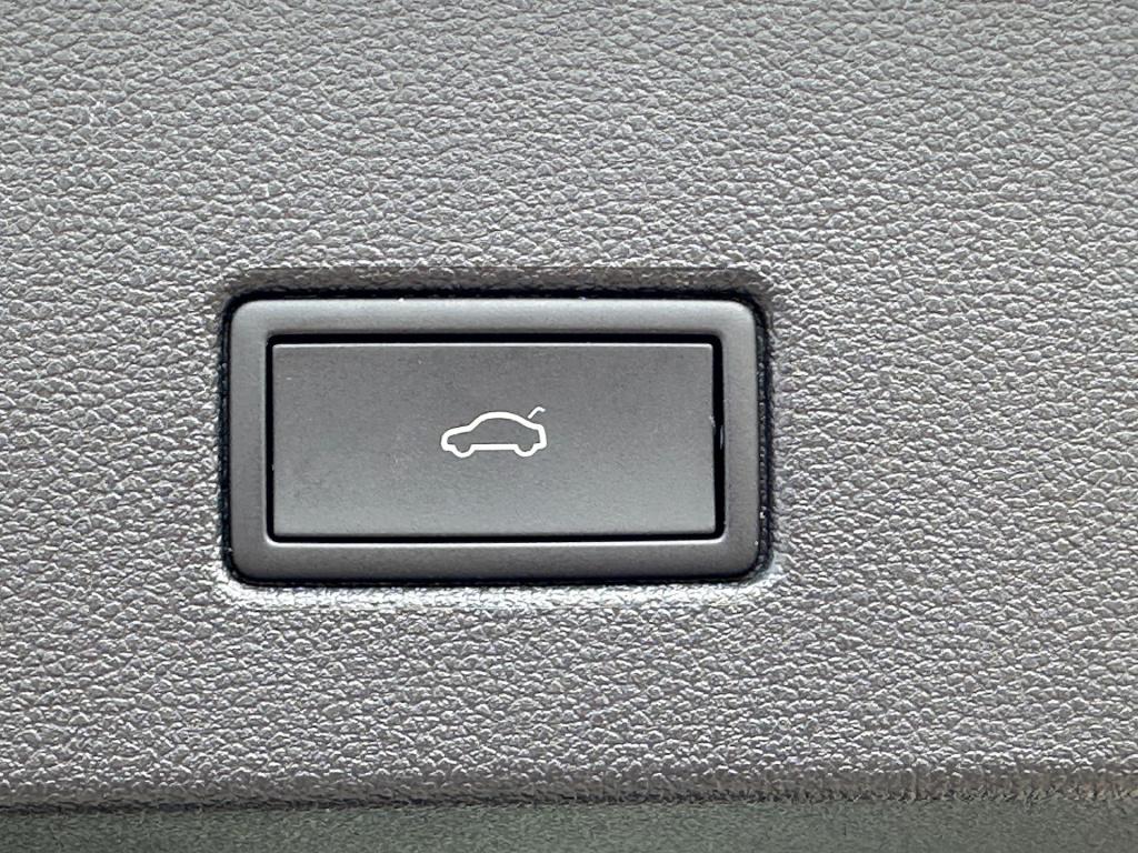 Volkswagen T-roc 1.5 tsi 150pk dsg style carplay | camera | keyless | elek.