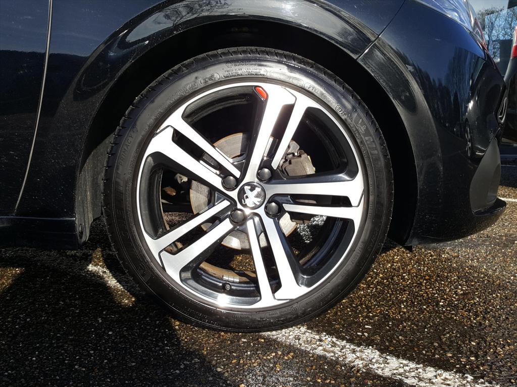 Peugeot 208 1.2 110pk gt-line apple carplay & android auto | achteruitrijca