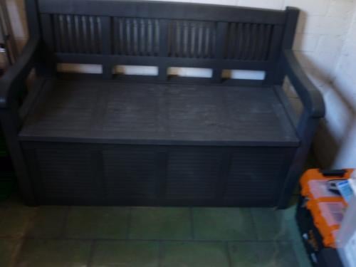 TUINBANK/BOX