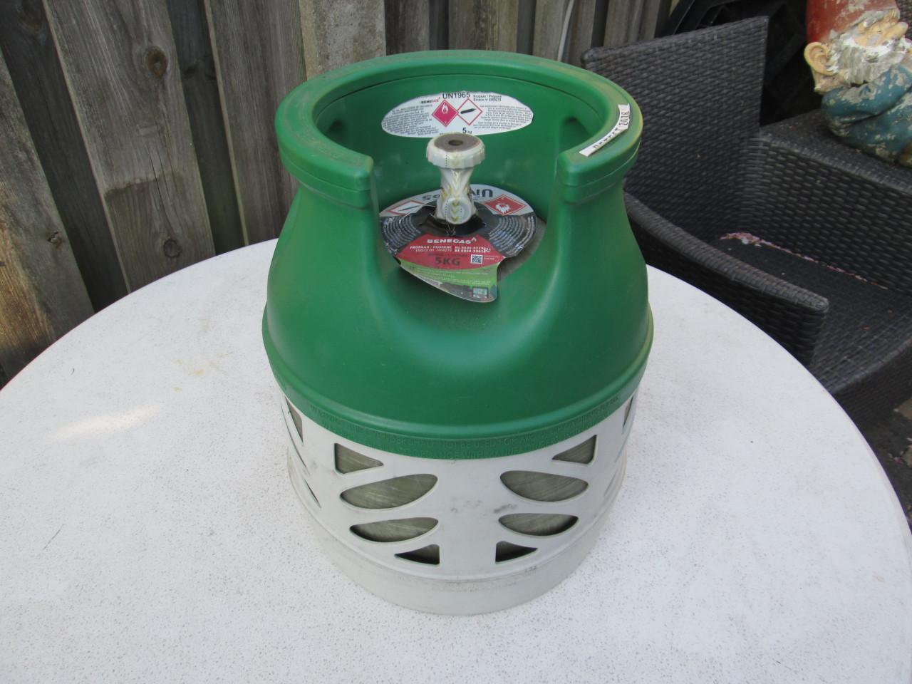 Benegas Light kunststof gasfles 5 kg is helemaal vol