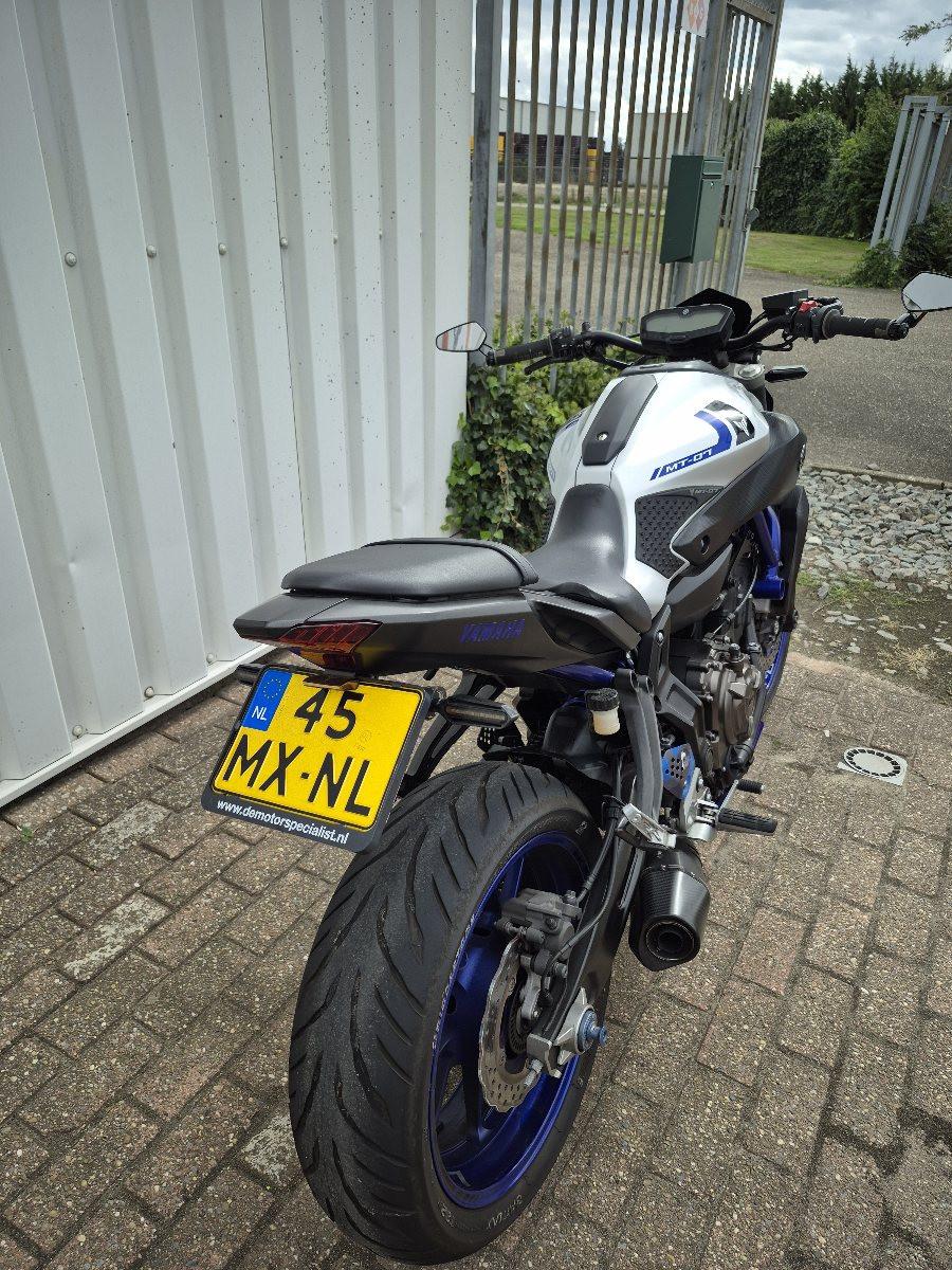 Yamaha MT-07 uit 2016 stoere naked bike, full options!
