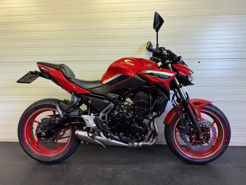 Zeer nette en jonge Kawasaki Z650 50th anniversary!
