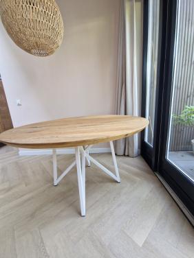 Eikenhouten ronde eettafel