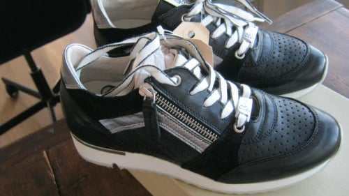NIEUW DLS SPORT MAAT 37 VOOR 50 EURO