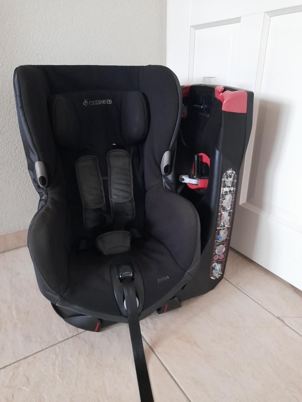 Maxi cosi Axiss  draaibaar 9 / 18 kg ( in goede nette staat )