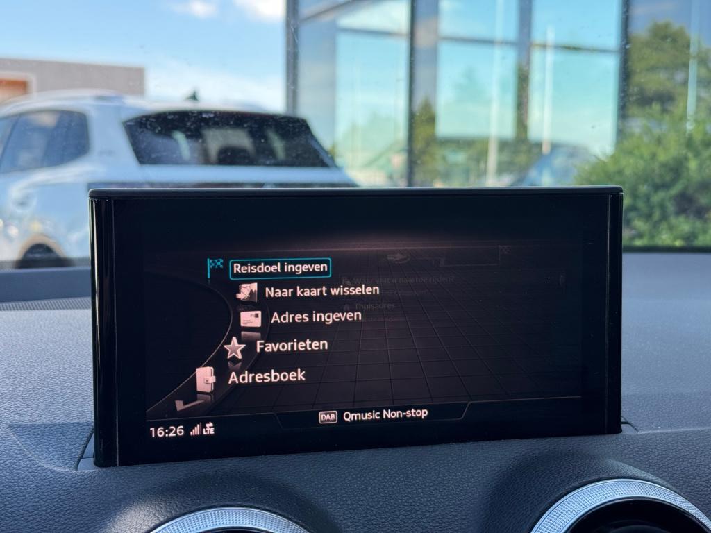 Audi Q2 35 tfsi s-line * keyless * virtual cockpit * stoelverwarming * carp