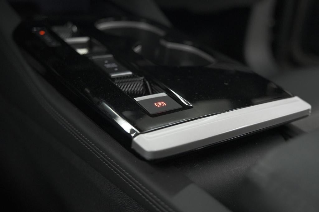 Citroen C5 X 1.6 plug-in hybrid 225 business | parkeersensoren | navigatie 