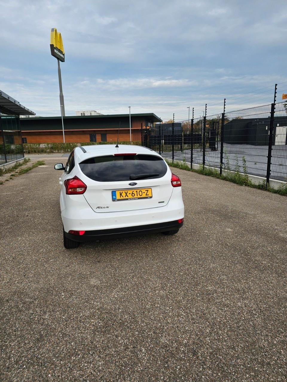 Ford Focus 1.0 Turbo EcoBoost 5-deurs - Zeer nette auto!