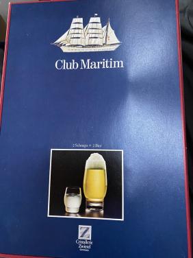 Kristallen glazen, bier & borrel