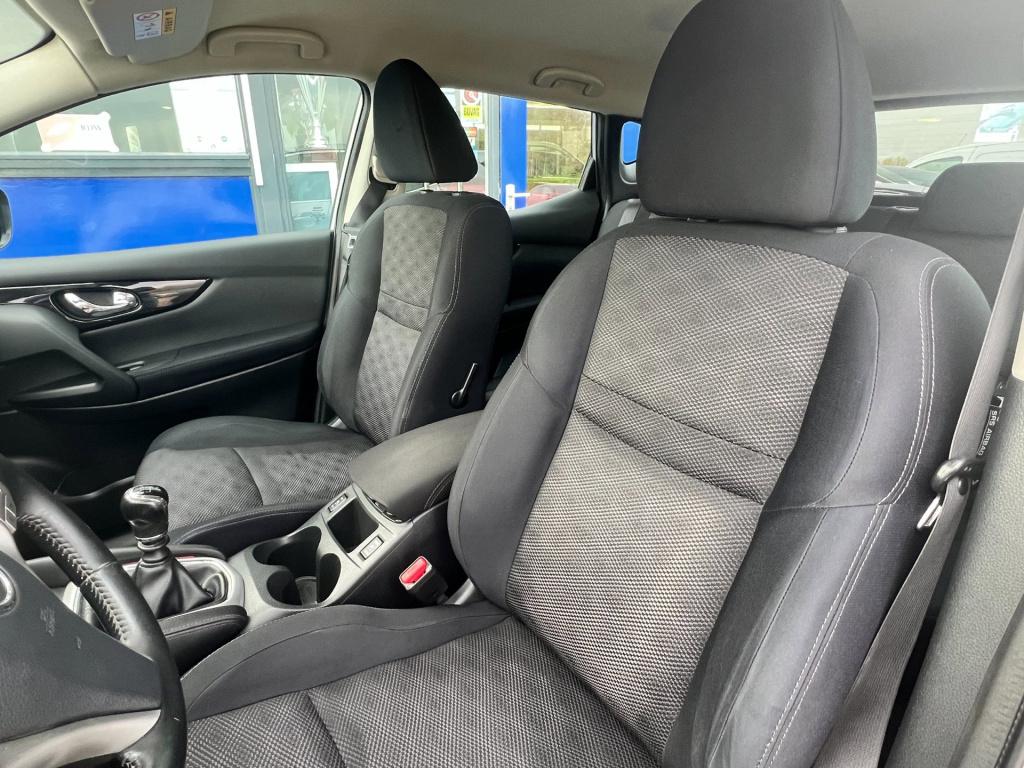 Nissan Qashqai 1.6 tekna, camera, trekhaak enz..