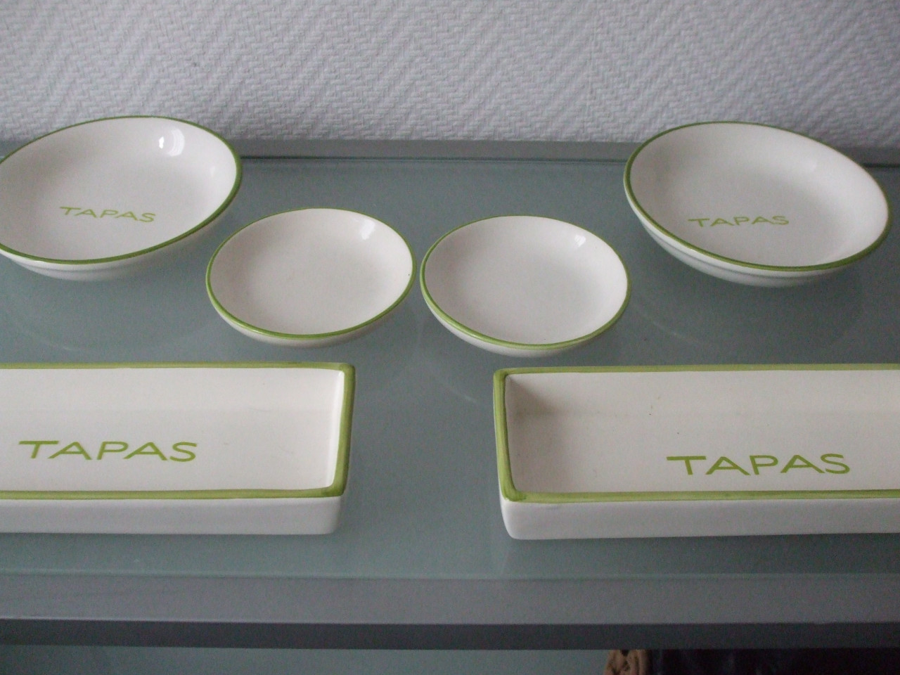 Te koop leuk Tapassetje.(nieuw).