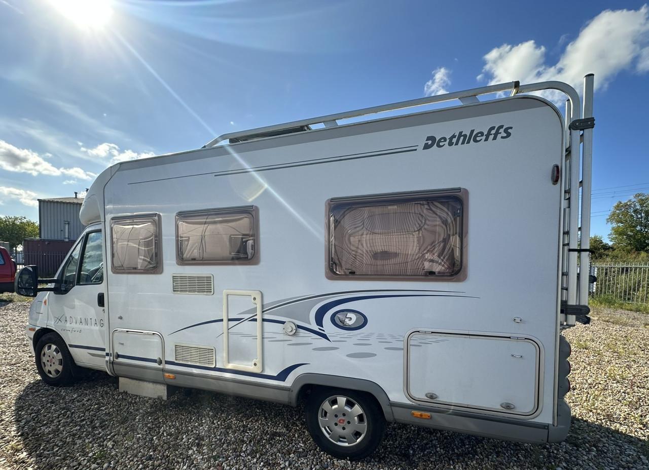 Snel weg! Dethleffs Advantage T5801 | frans bed | Zaterdag camperdag!