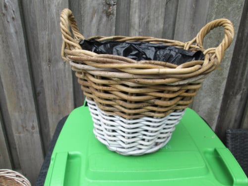 Rieten mand voor plant