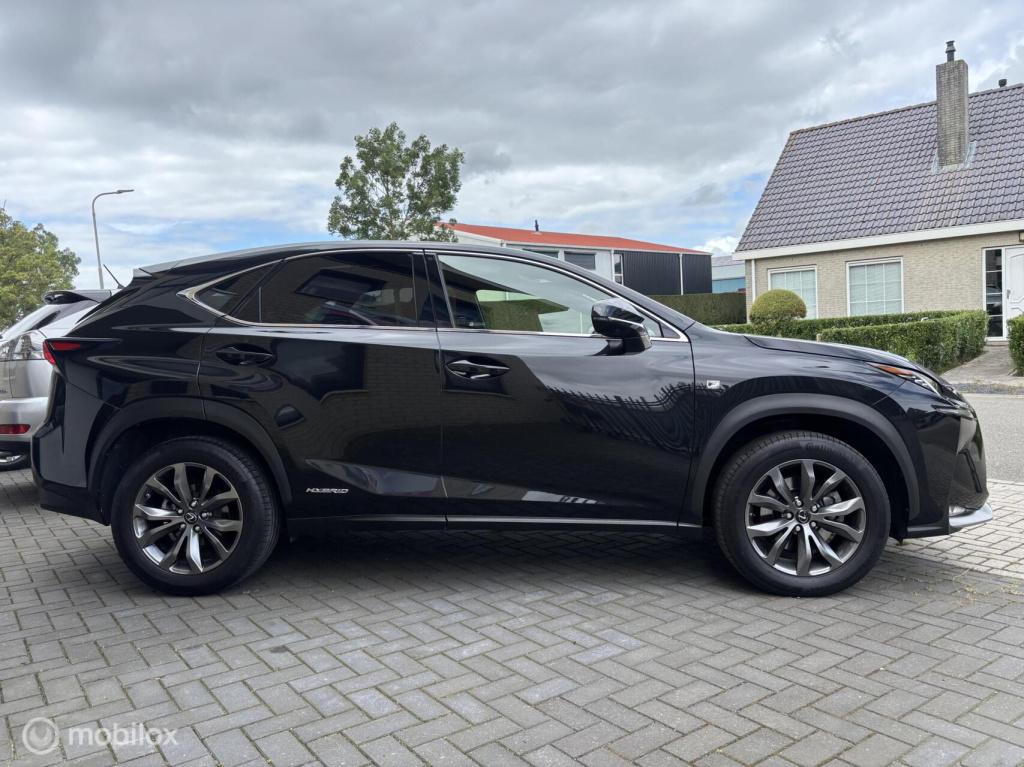 Lexus Nx 300h awd f sport line