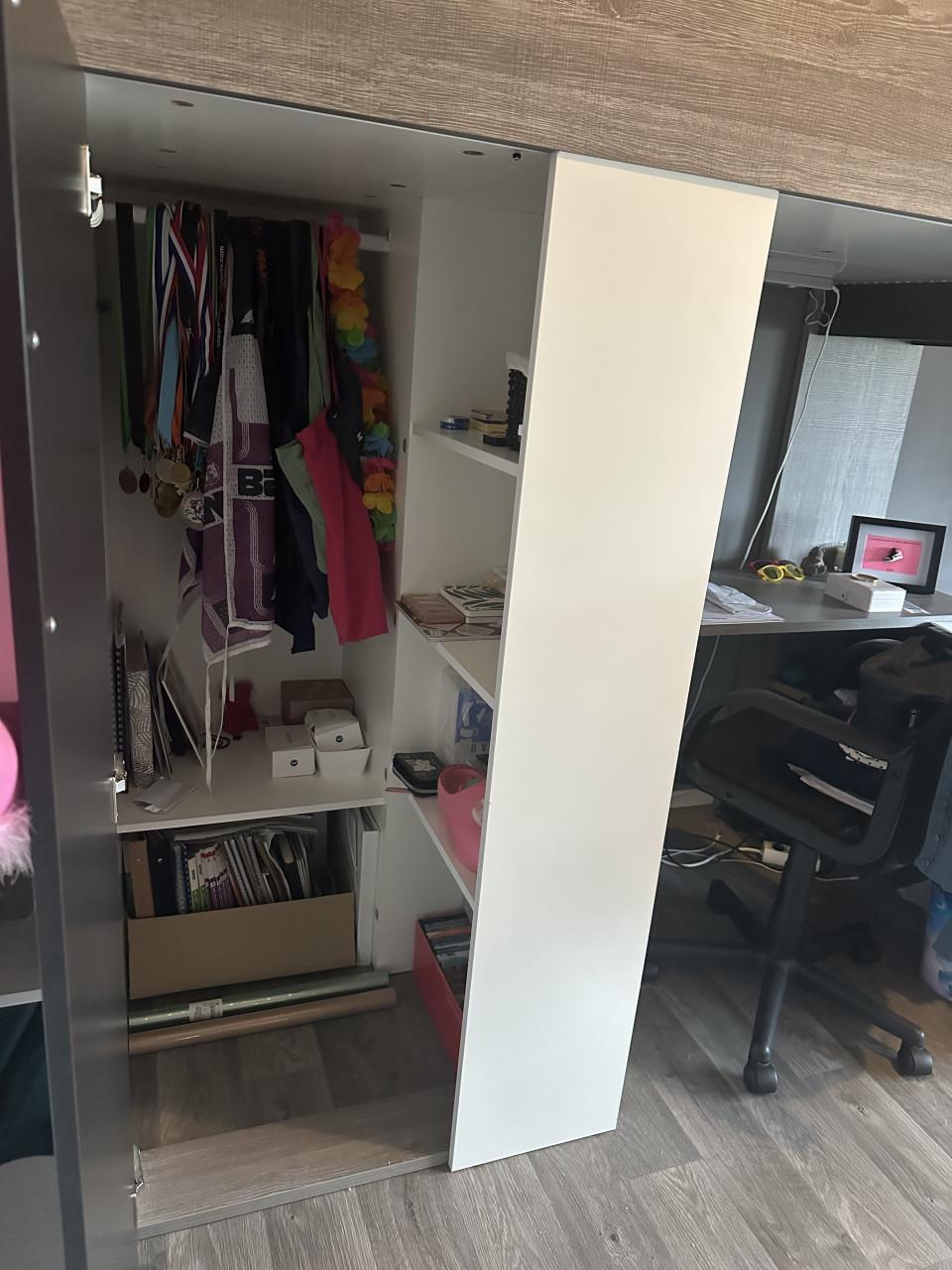 Hoogslaper met bureau