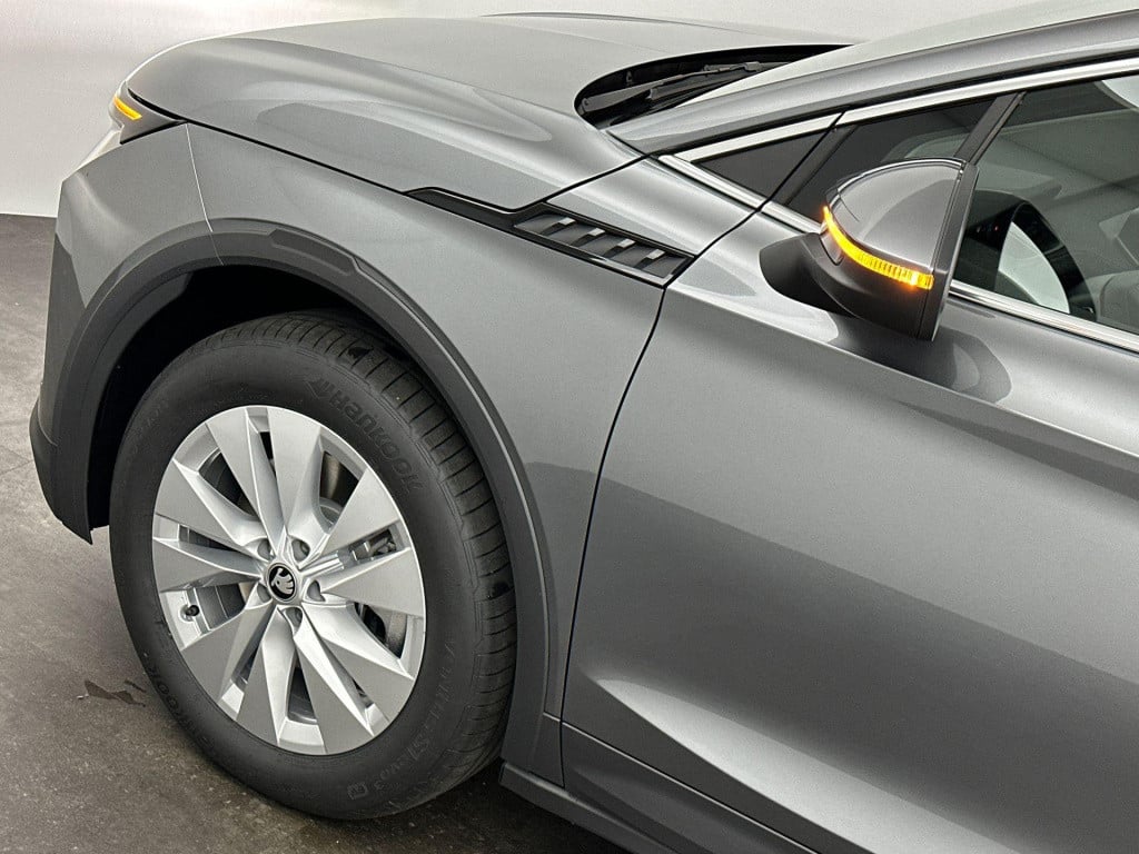 Skoda Elroq business edition tour elektromotor 210 kw / 286 pk