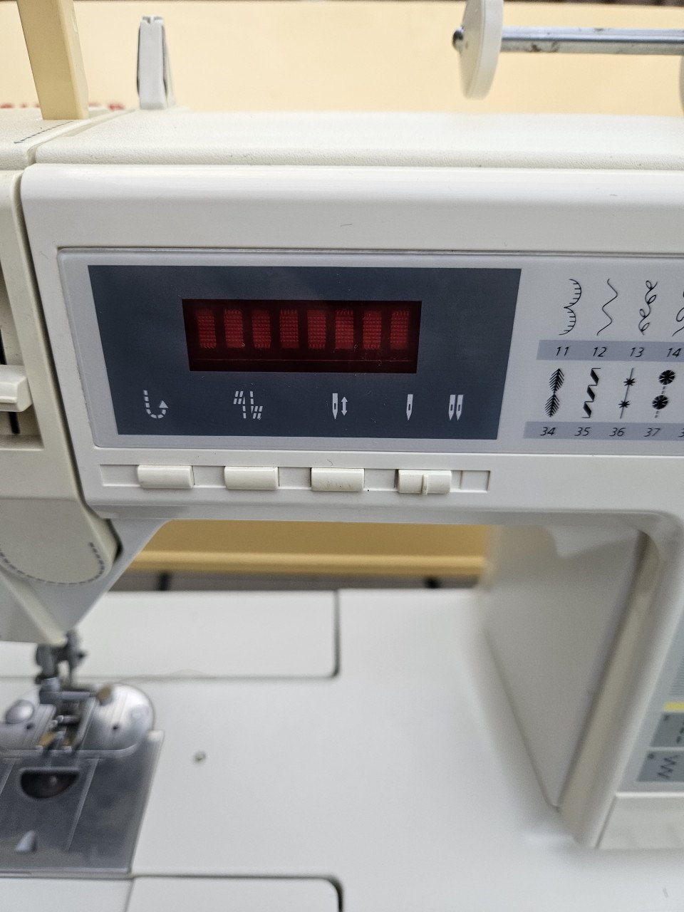Werkende rare vintage Naaimachine Singer 6269/ singer symphonie 2000....