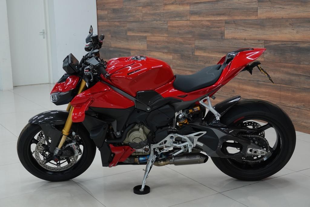 Ducati Streetfighter tour v4 s | akrapovic | carbon |