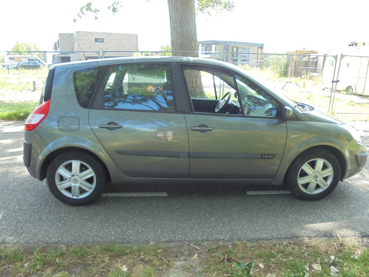 Megane Scenic nette auto binnenbekleding in heel goede staat N.A.P 140.176