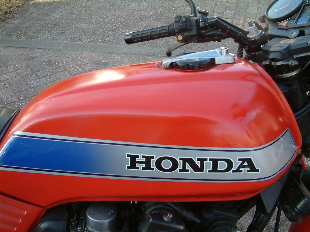 Klassieker  Honda 900 F    ook wel  Bol d'or   1979   slechts 50000KM
