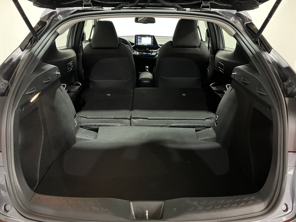 Toyota C-hr 1.8 hybrid dynamic | navi | pdc | camera |