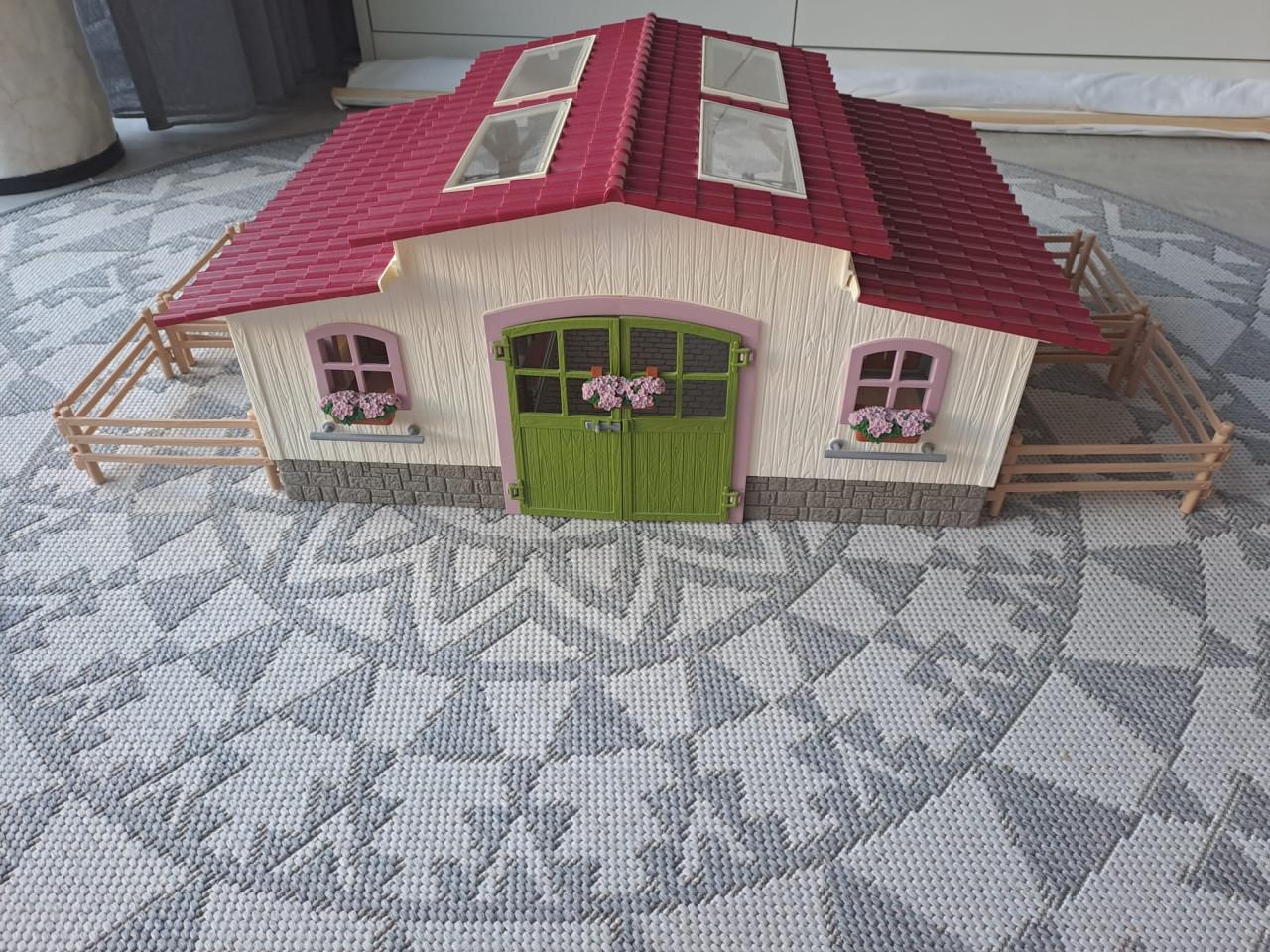 Schleich Paardenstal/Manege