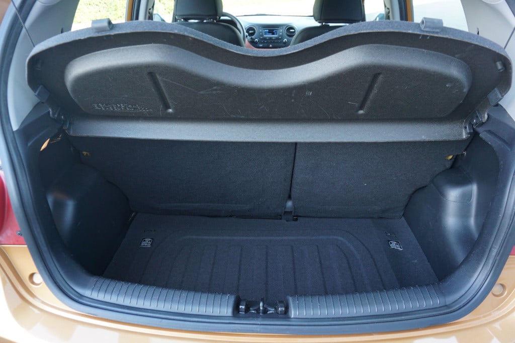 Hyundai I 10 1.0i i-motion comfort climate / cruise / parkeers. / nap