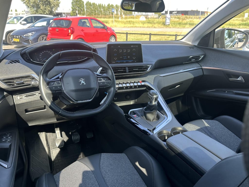 Peugeot 3008 1.2 puretech crossway