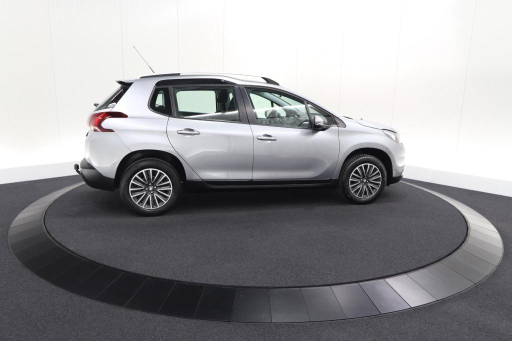 Peugeot 2008 puretech 110 blue lion | trekhaak | apple carplay | parkeersen