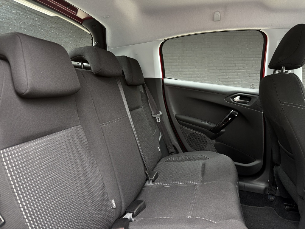 Peugeot 208 1.2 turbo // allure // carlay // android auto // automaat //