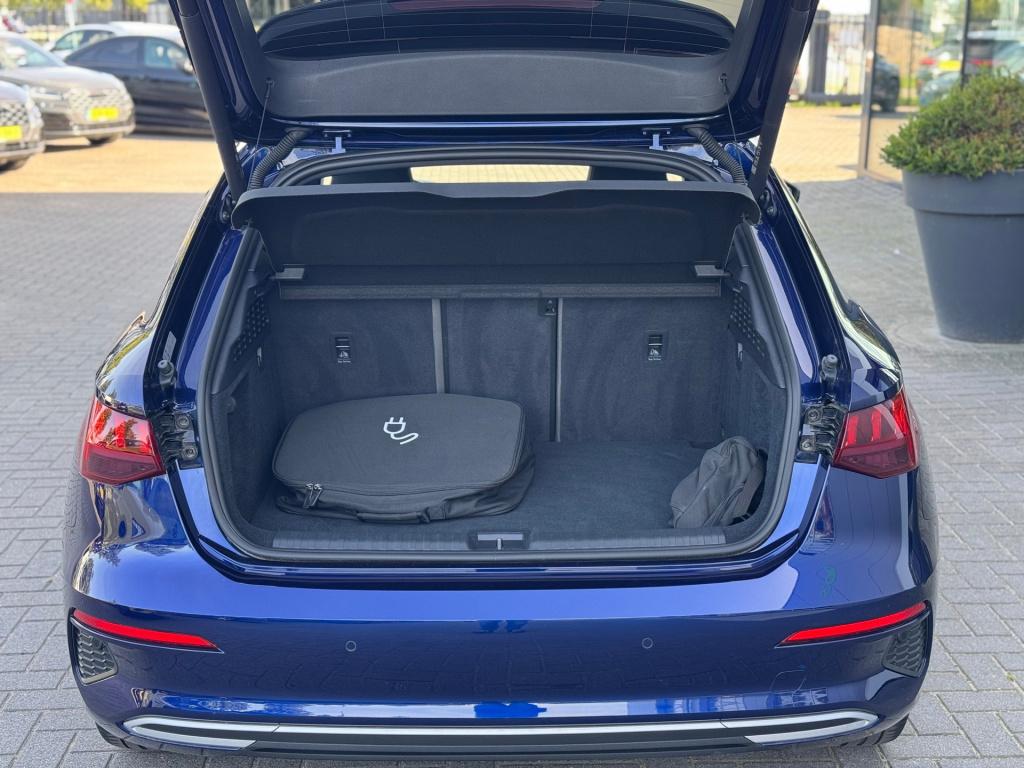 Audi A3 sportback 40 tfsie advance s-line * matrix led * camera * 18 inch