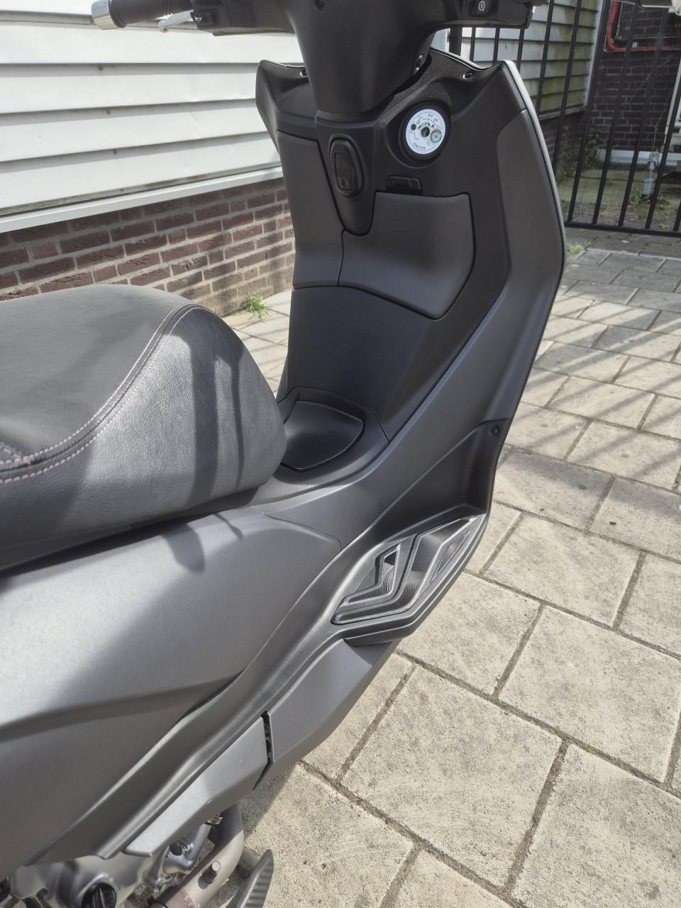 Sym HD 300 motorscooter