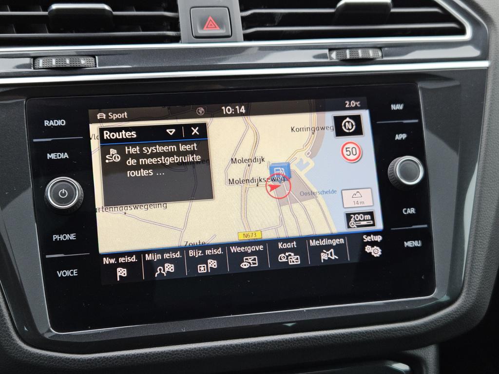Volkswagen Tiguan 1.5 tsi act highline business r-line | pano | acc