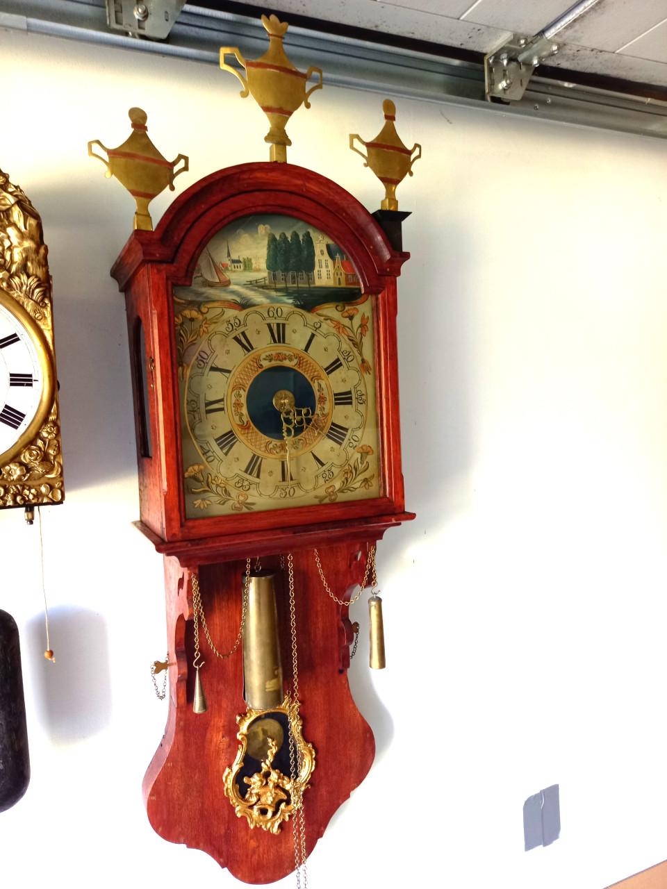 Echt antieke Friese klokken