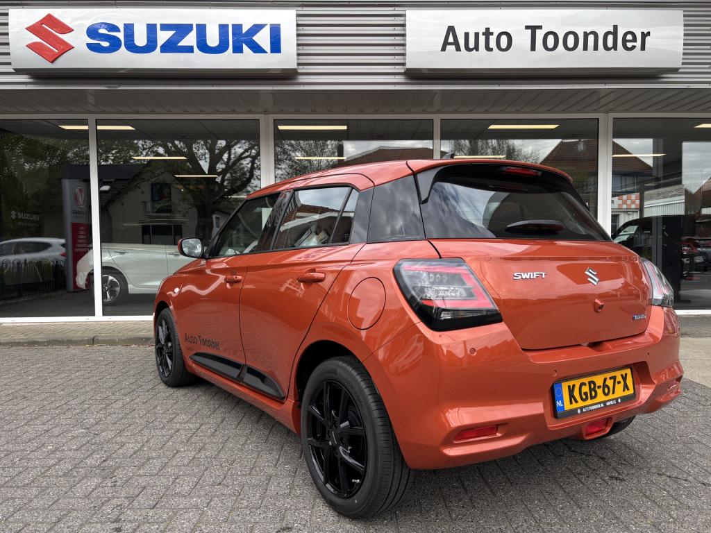 Suzuki Swift 1.2 comfort smart hybrid black orange edition/2250 korting