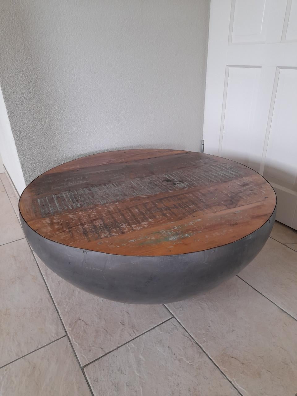 Super gave  design salon tafel 90 x 40H ( in goede nette staat)